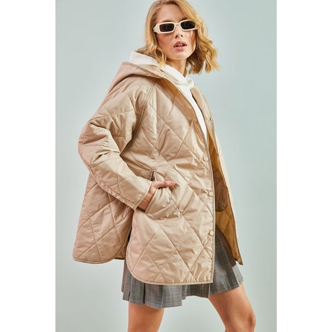 Gekapte Oversized Gewatteerde Donsjas