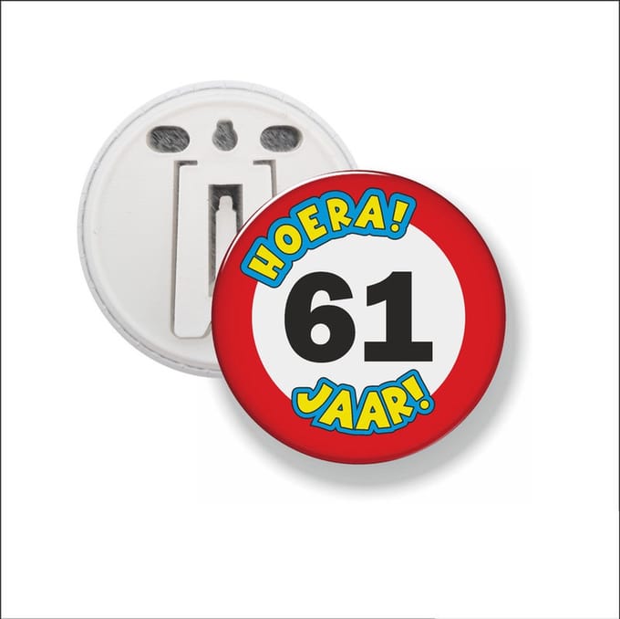Button Met Clip 58 MM - Hoera 61 Jaar