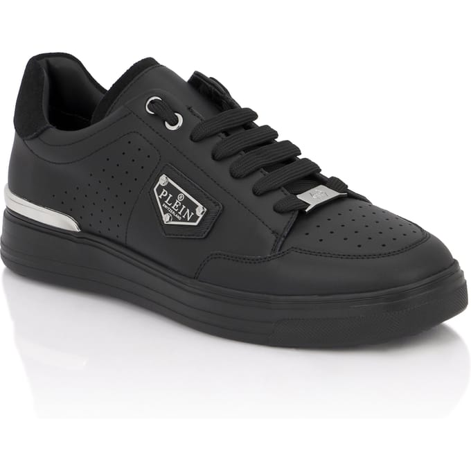 Low-Top Sneakers Triangle