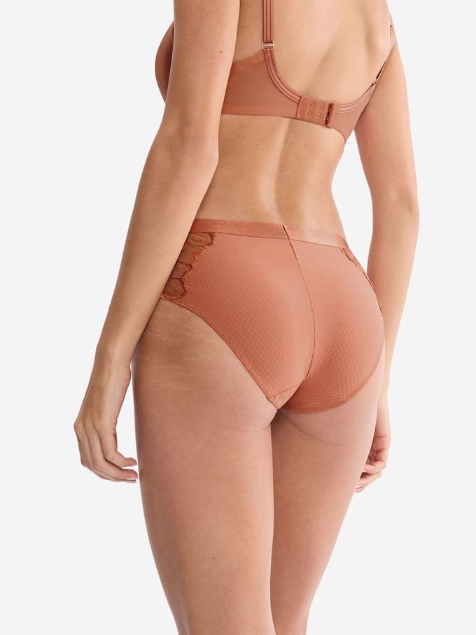Triumph Tai-Slip Wild Azalea Florale