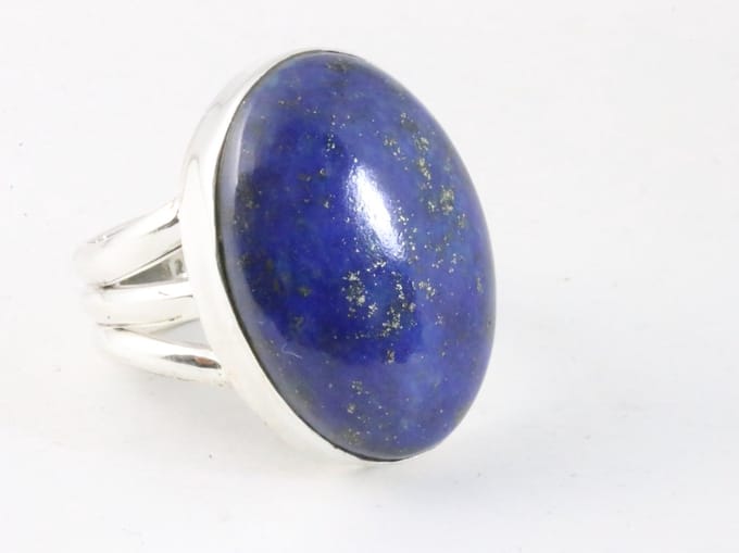 Grote ovale zilveren ring met lapis lazuli - maat 18