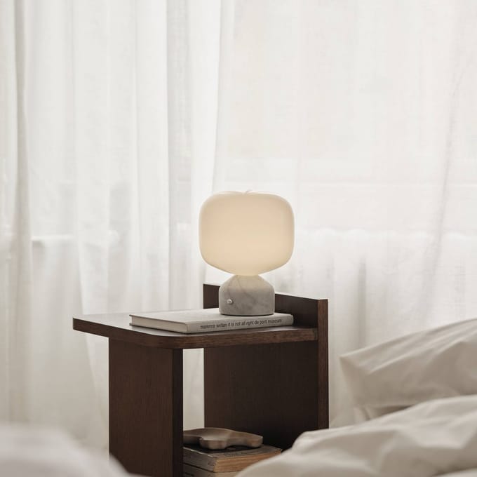GEJST LED tafellamp Meemo, marmer wit, glas, USB