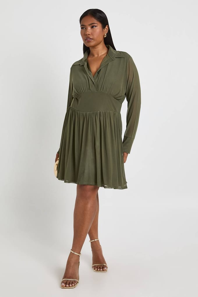 boohoo Dames Plus Mesh Skater Jurk met Kraag | Khaki | Maat: 24