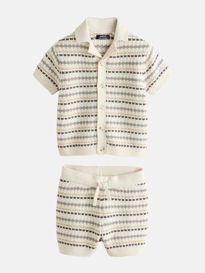 Next - Jongens - Set van gebreid poloshirt met textuur en reverskraag en short - Crème