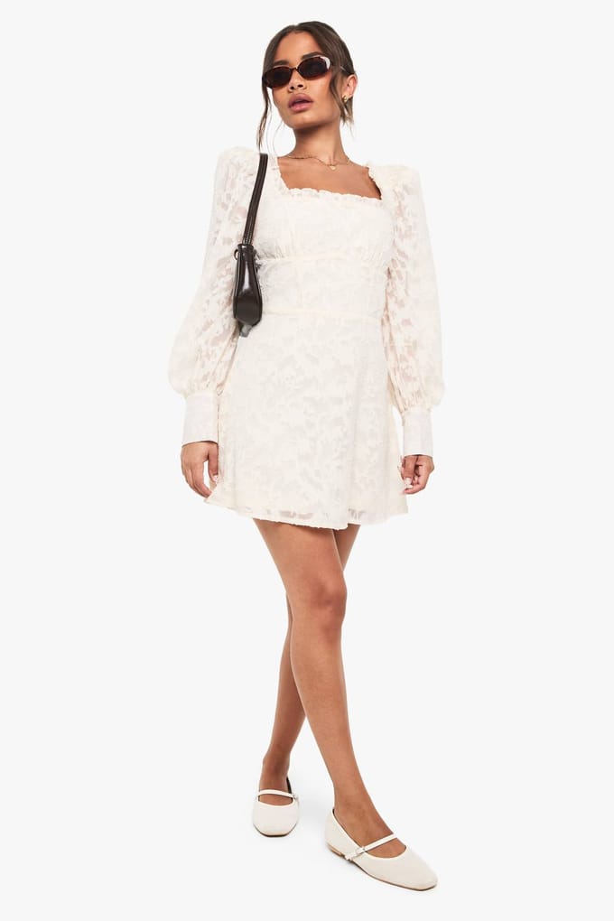 boohoo Dames Textured Corset Milkmaid Mini Jurk | Creme | Maat: 36