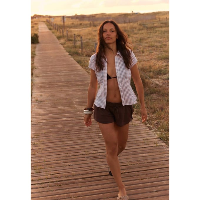 Stradivarius Blouse met korte mouw en lage borstlijn  Steen S