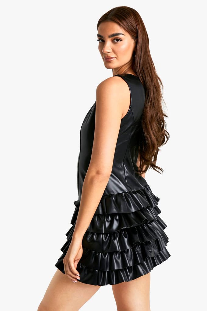 boohoo Dames PU Ruffle Hem Mini Jurk | Zwart | Maat: 36
