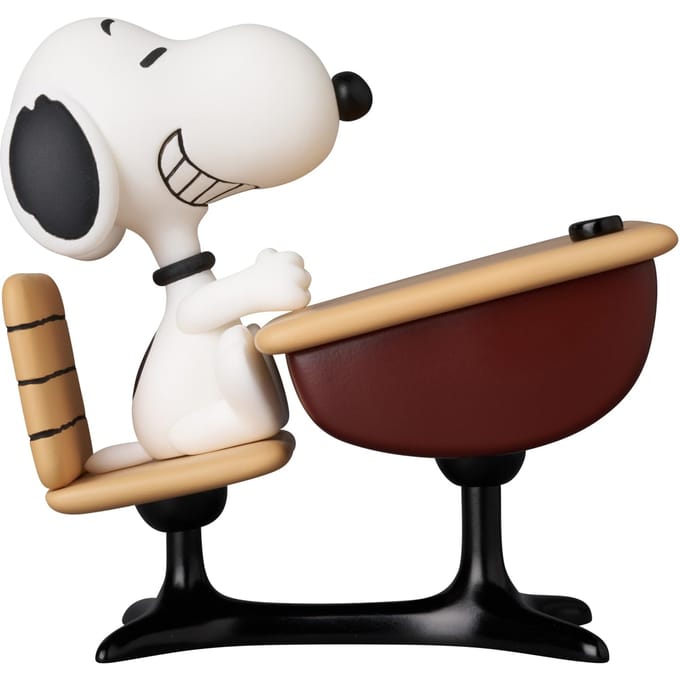Medicom Peanuts UDF Series 18 Mini Figure Snoopy met desk 9 cm Mini-Figuur