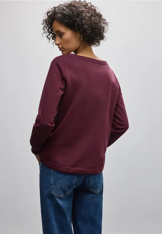 Sweatshirt