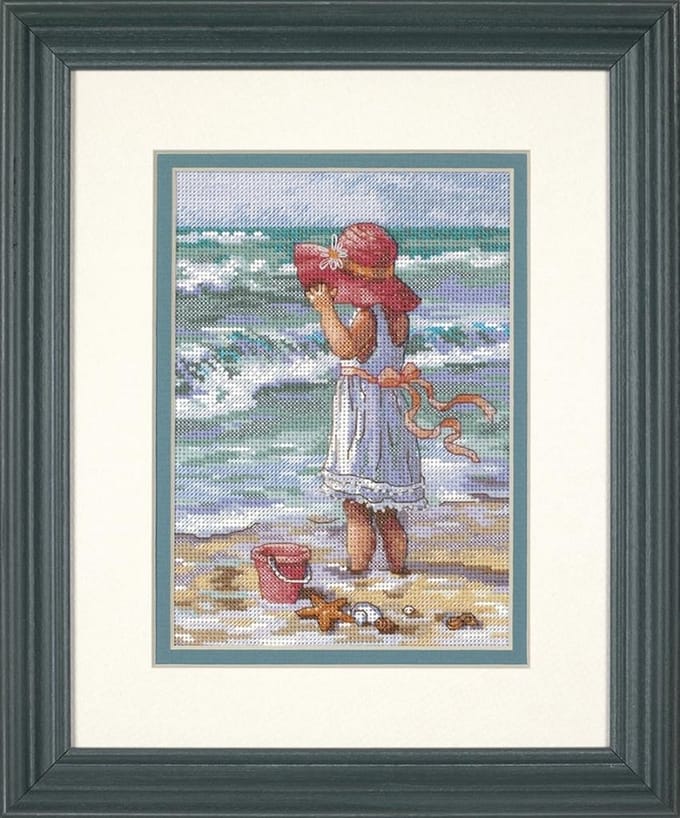 Borduurpakket Gold COLLECTION petites - Girl at the Beach - Dimensions