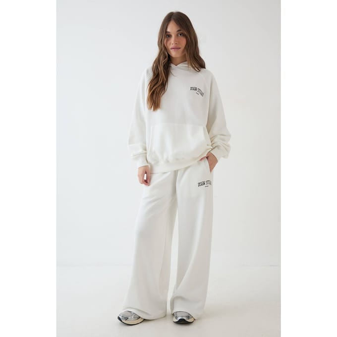 Dames Dsgn Studio Collegiate Bedrukte Raglan Naad Oversized Hoodie | Cream | Maat: Medium