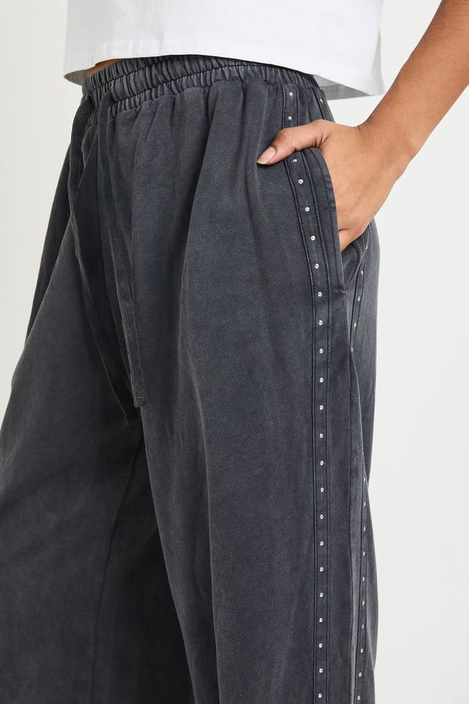 boohoo Dames Gewassen joggers met studs en dubbele band en rechte pijpen | Houtskool | Maat: Medium