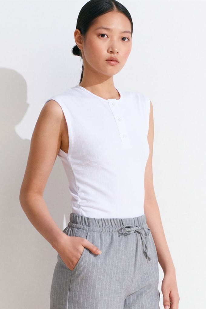 Mouwloze Geribbelde Blouse met Knopen aan de Voorkant