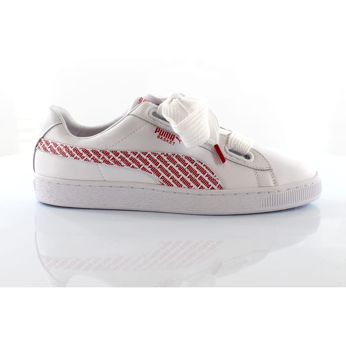 Puma Basket Heart AOP Damestrainers Wit