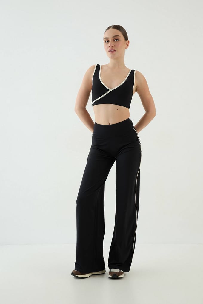Dames Dsgn Studio Sculpt Sportbeha Met Wikkelvoorpand | Black | Maat: Small