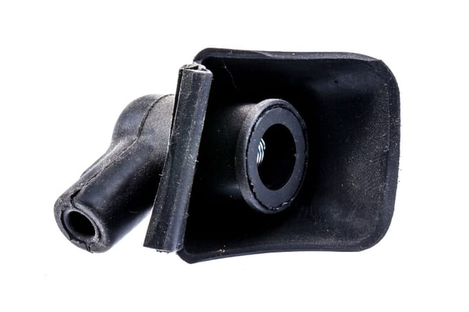 Spark plug connection
