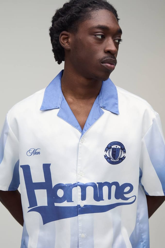 Oversized Shirt Met Korte Mouwen En Homme Sportprint In Satijn | Blue | Size Medium