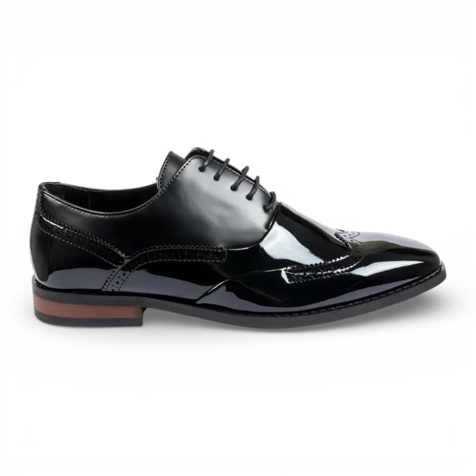 Zwarte herenschoenen van lakleer met vleugelneus (PV-model)