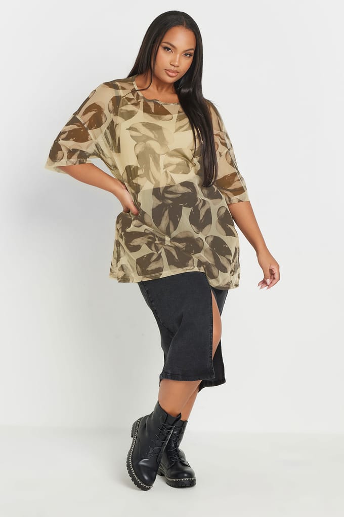 Yours Oversized Mesh Top Met Bladerprint In Beige Size 44