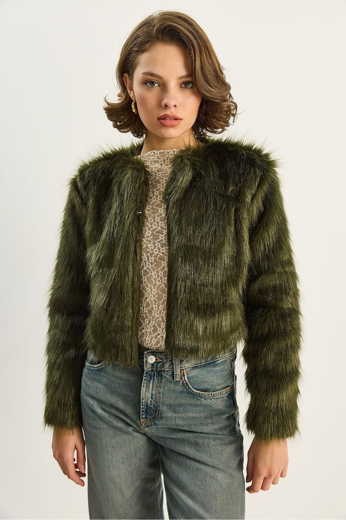 Boxy Crop Nepaal Jacket