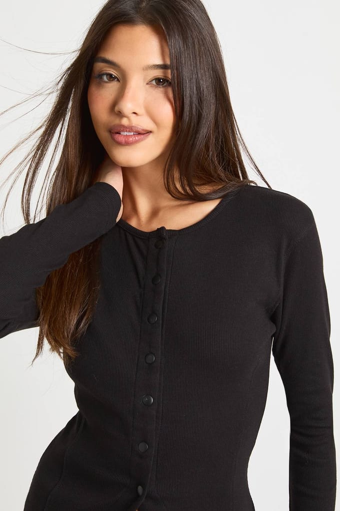 boohoo Dames Geribbelde Longline Top met Drukknopen Vooraan | Zwart | Maat: 34