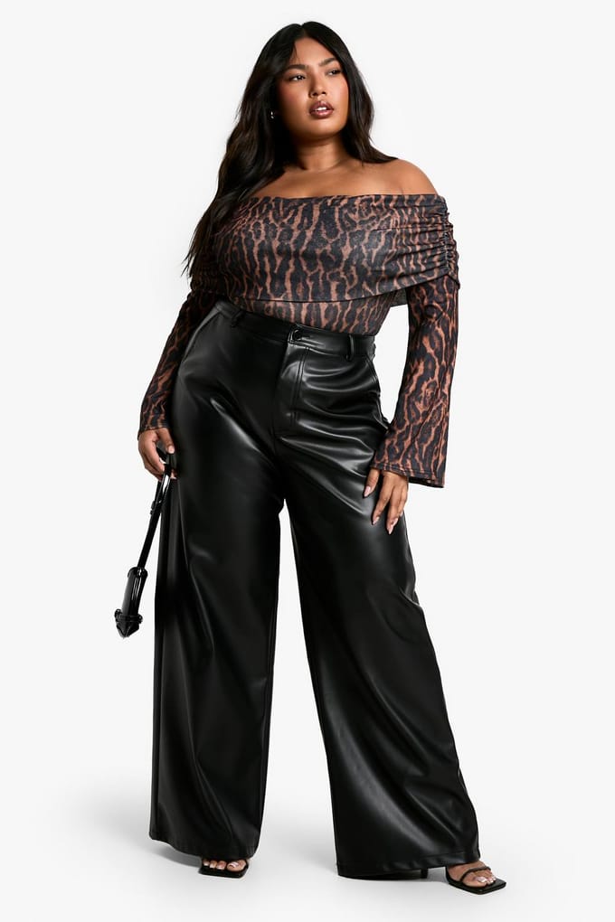 boohoo Dames Plus geraffte Bardot-leopard bodysuit | Bruin | Maat: 56