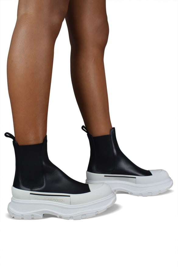 Alexander McQueen Tread Slick enkellaarzen zwart