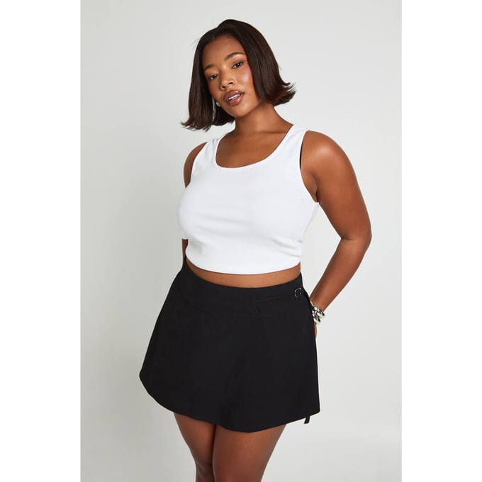 boohoo Dames Plus gesp detail skort | Zwart | Maat: 48