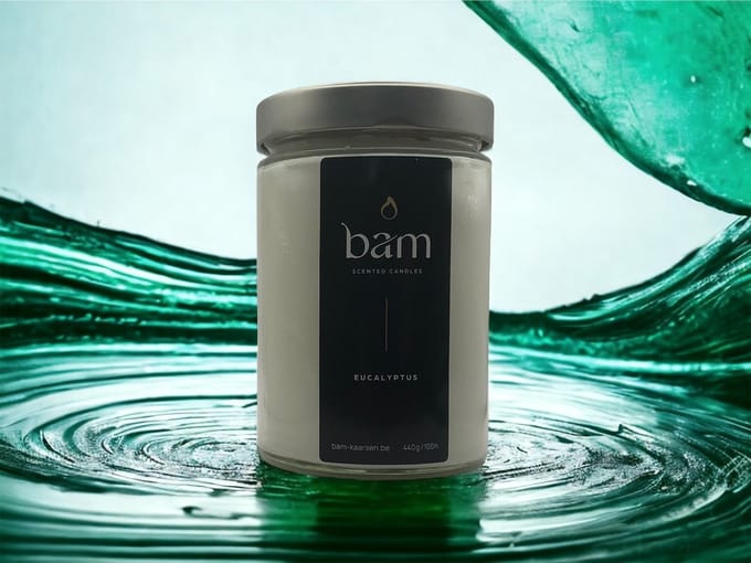 BAM Eucalyptus Geurkaars – Basic Large Collection – 100 Branduren – 440g – Glas – Zonnebloemwas – Vegan – Handgemaakt in België