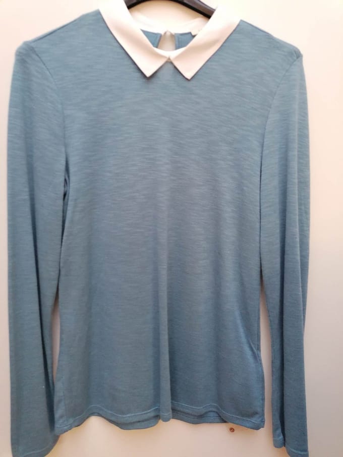 Beeldige blauwe pull met witte col - Esprit - maat M