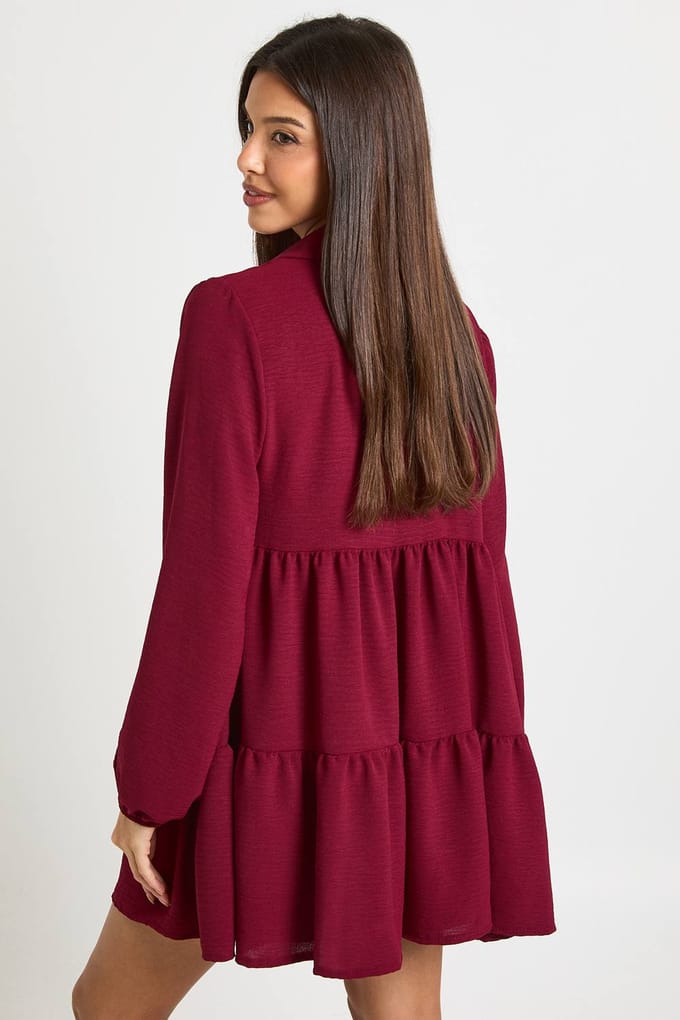boohoo Dames Getextureerde gelaagde smockjurk | Merlot | Maat: 6