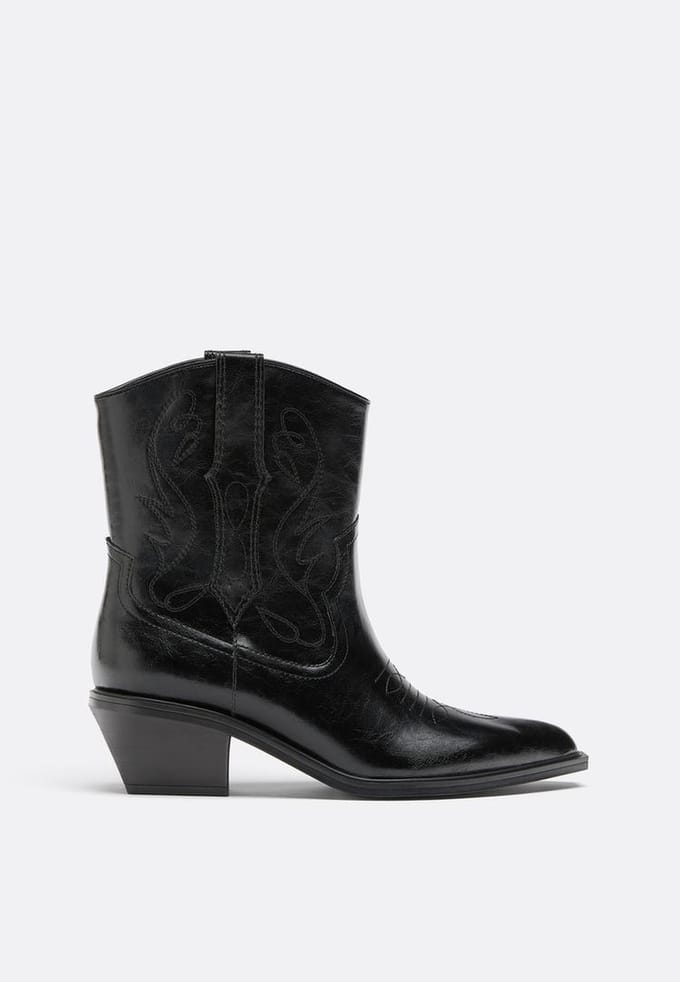 Stradivarius Enkellaarsjes met hak in cowboystijl  Zwart 37