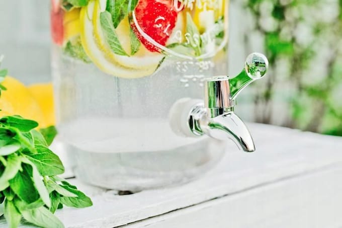 BOITE AVEC ROBINET BOCAL EN VERRE POUR LIMONADE EAU