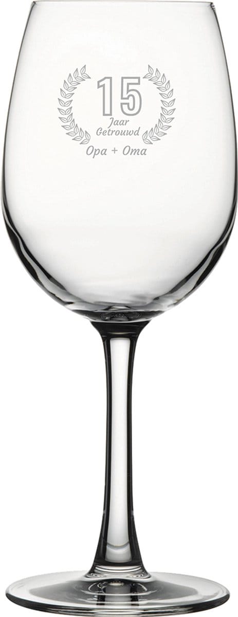 Gegraveerde witte wijnglas 36cl Opa + Oma 15 jaar getrouwd