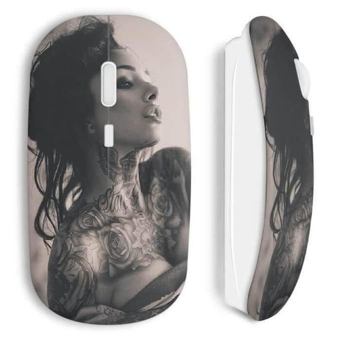 Draadloze muis tattoo sexy meisje