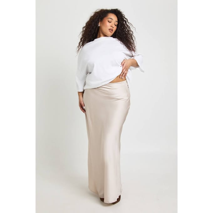 boohoo Dames Plus Satijn Asymmetrische Maxi Rok | Champagne | Maat: 16