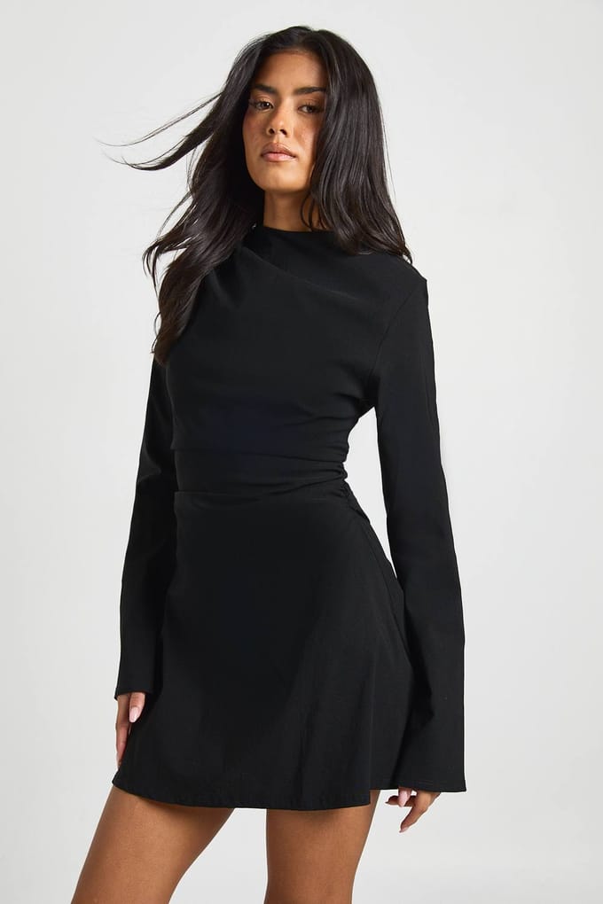 boohoo Dames Mini Jurk met Gerimpelde Taille en Wijde Mouwen | Zwart | Maat: 36