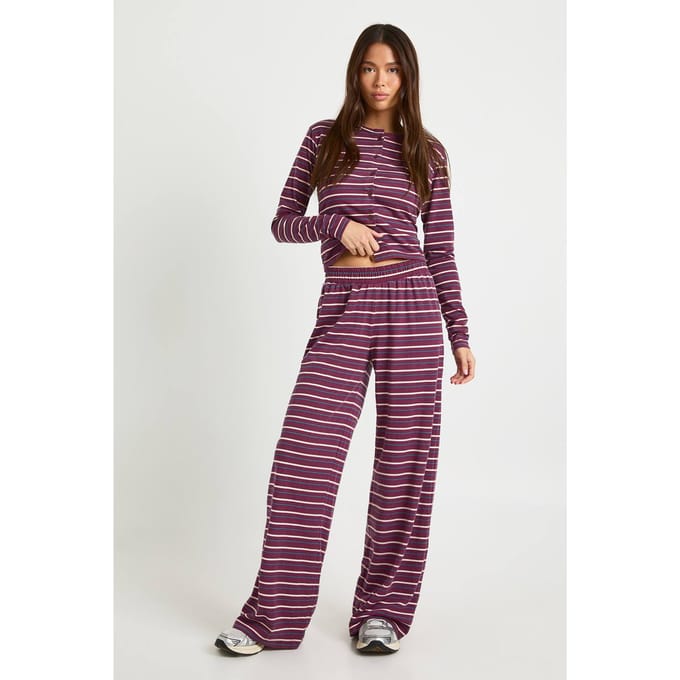 boohoo Dames Gestreepte broek met elastische tailleband en wijde pijpen | Bordeaux Rood | Maat: 38