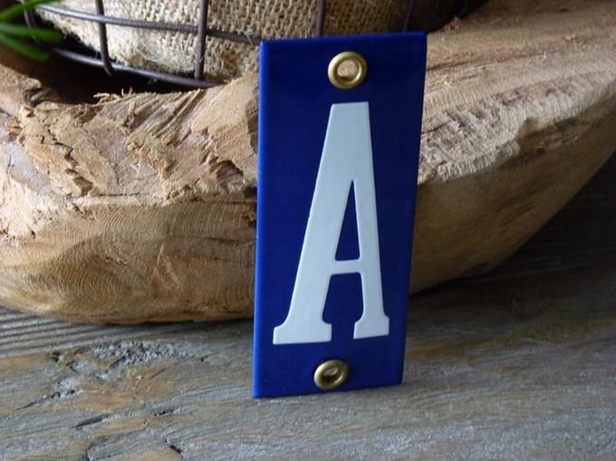 Emaille huisnummer 10x4 blauw/wit  letter A