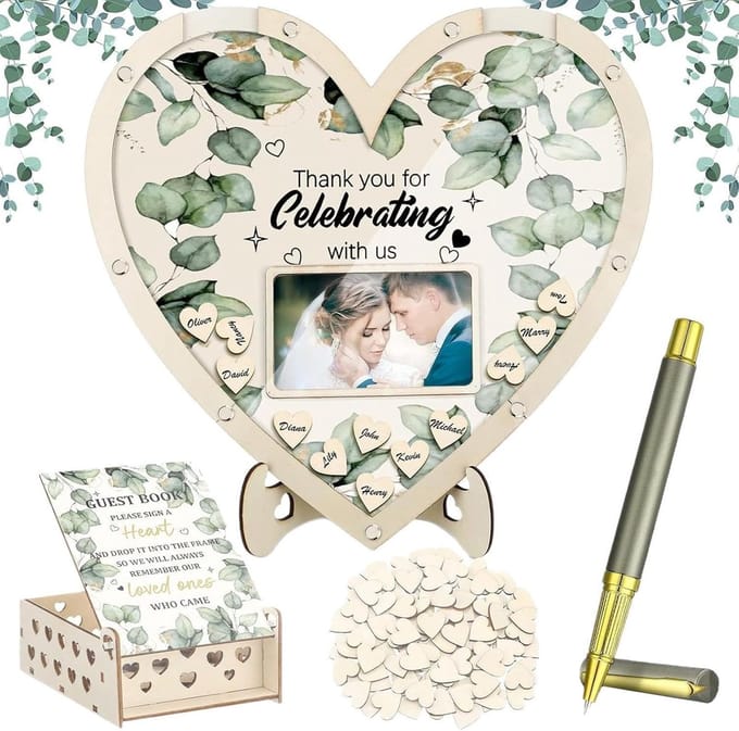 Houten Hart Gastenboek - Bruiloft Boek - Gasten Boodschappen - Romantisch Hart Design - 39.8 x 38.9 cm - Niet gespecificeerd