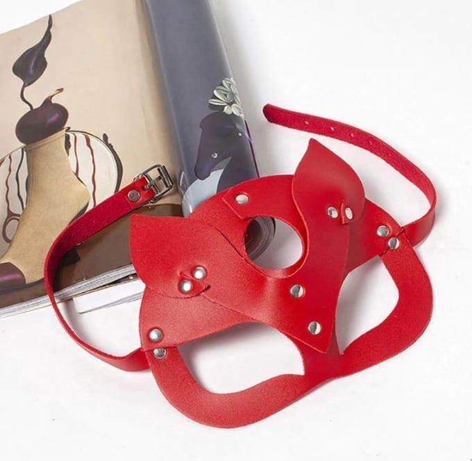 Finnacle - Luxe Kat-Masker \- Rood \- PU Leer \- Sexy \- Masquerade