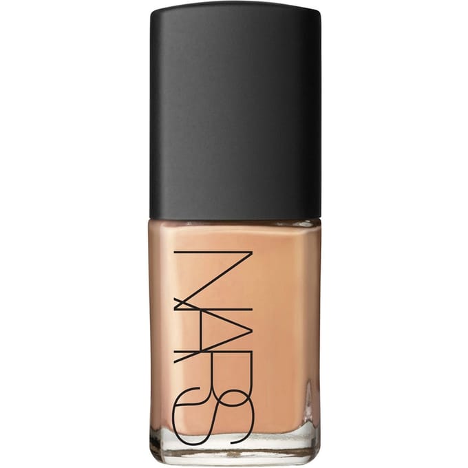 NARS Cosmetics Sheer Glow Foundation (Verschillende Tinten) - Barcelona