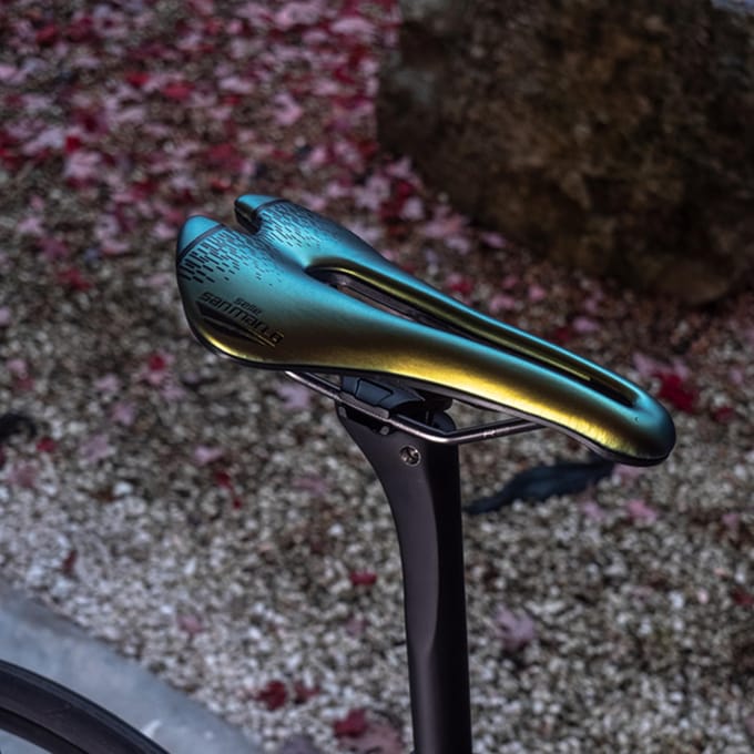 San Marco ASPIDE Short Open-Fit Racing Narrow Iridescent Gold