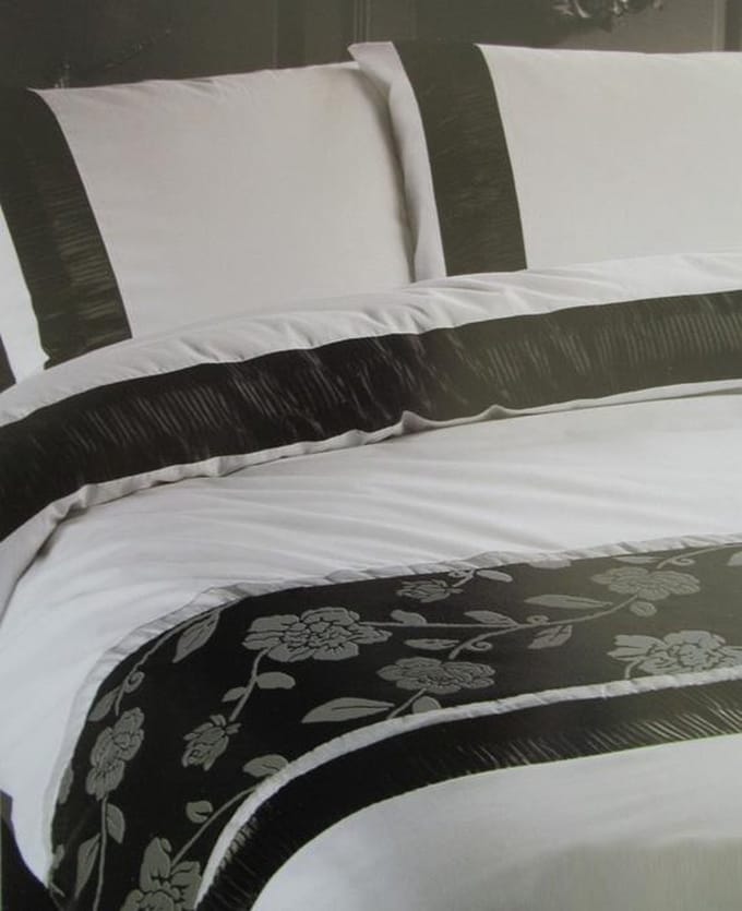 Papillon Jolanthe Dekbedovertrek - Eenpersoons - 140x200/220 cm - Black