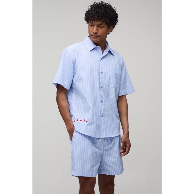 Gestreepte Poplin Set Met Gebogen Zoom, Sterborduursels, Oversized Shirt & Baggy Short | Blue | Size Medium
