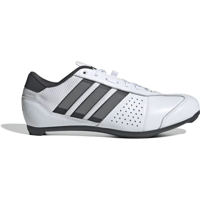 Schoenen adidas Heritage