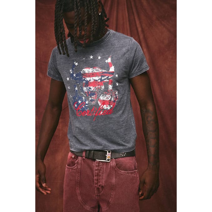 Shrunken Bull Graphic Slub T-Shirt | Black | Size Medium