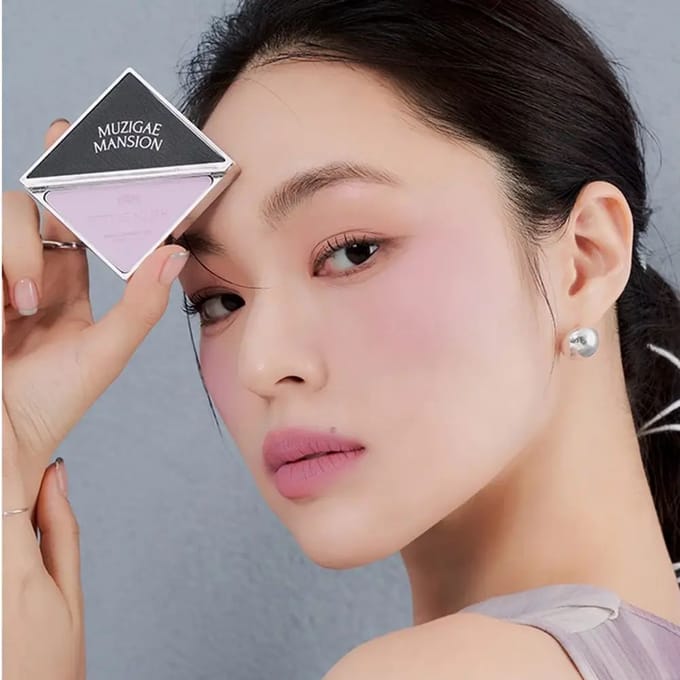 MUZIGAE MANSION Fitting Blush 01 Odd – Zijdezachte poederblush 5 Poeder