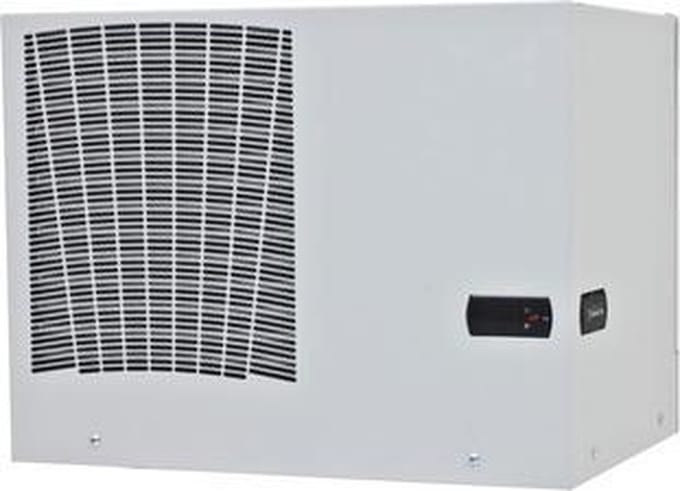 TRITON extra afdekking voor montage van de airco-eenheid X1, X2