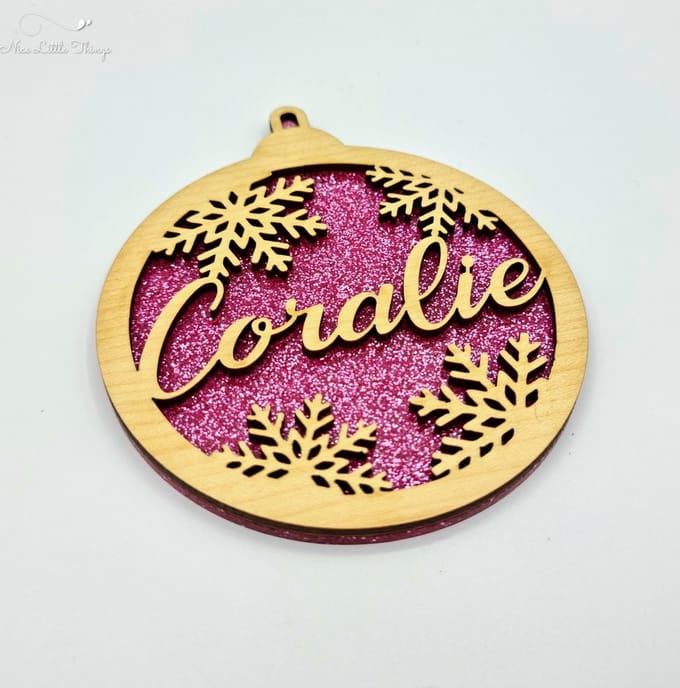 [Nice Little Things] Multilayer kerstbal glitter - Met naam - Roze - Esdoorn
